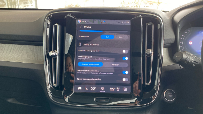 Volvo XC40 2.0 B4P Ultra Dark 5dr Auto Petrol Estate